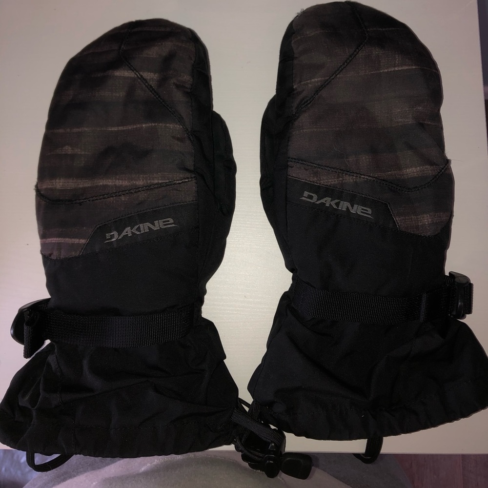 Dakine snowboard mittens